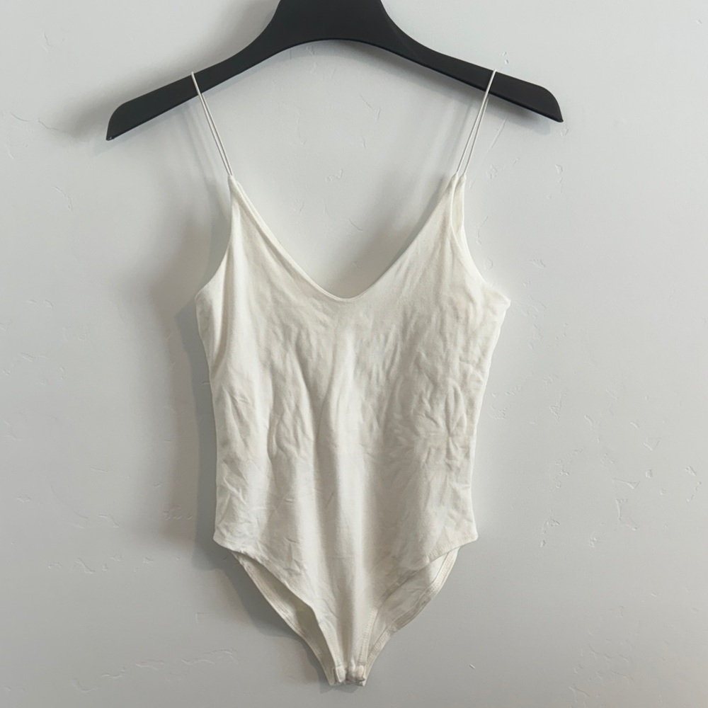 Like New Extra Soft Double Lined White V-Neck Spaghetti Strap Bodysuit